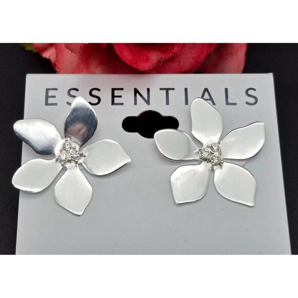 NWT Essentials by Macy's Silver Plated 1.5" Flower Floral Statement Earrings - Picture 3 of 5